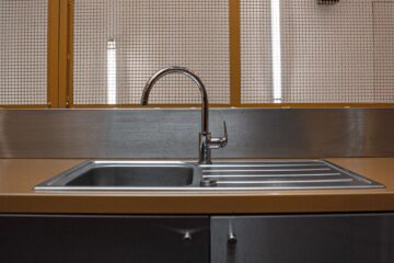 Best Undermount Kitchen Sinks For Quartz Countertops